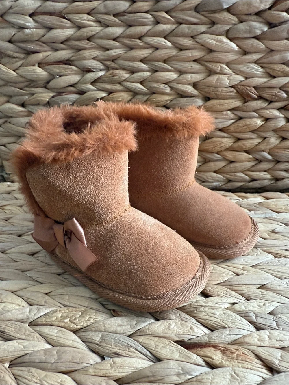 BearPaw Baby Girl Chestnut Real Leather Faux Fur Crib Shoes Boots